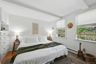 Location!! Location!! Large 5 bedroom Farm Ranch on private - photo 19