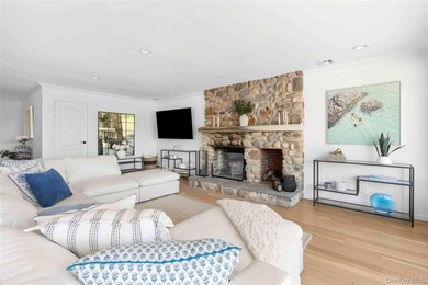 Nestled along the waterfront in East Quogue, 50 Sunset Avenue - photo 23