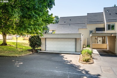 (private lake, pond, coastal) Condo For Sale in Gresham Oregon