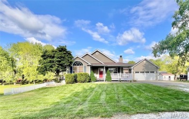 Lake Home Sale Pending in Edwardsville, Illinois