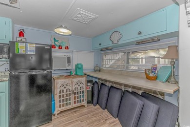 Do you want to live on VACATION full time or have a fabulous - photo 6