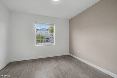 Welcome to your move in ready better than new construction Home! - photo 9