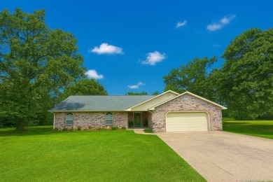 Lake Home For Sale in Wagoner, Oklahoma