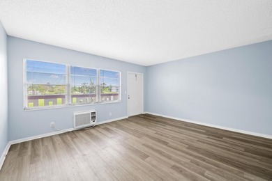 Enjoy the best of Boca Raton living in this move-in ready - photo 2
