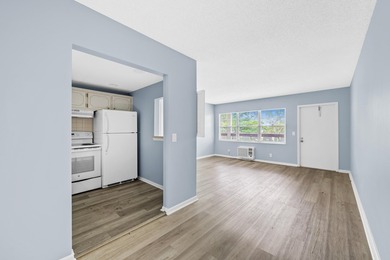 Enjoy the best of Boca Raton living in this move-in ready - photo 9