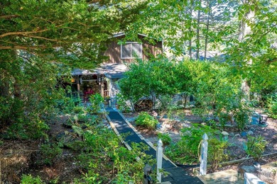 A beautiful Lake Front Property on Gordon Lake. This home offers - photo 3
