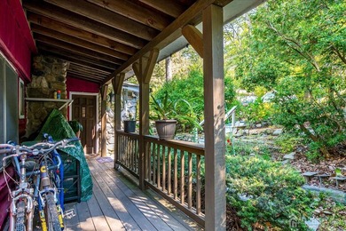 A beautiful Lake Front Property on Gordon Lake. This home offers - photo 4