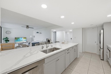 The waterfront views of this penthouse level Lakeside - photo 12