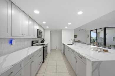 The waterfront views of this penthouse level Lakeside - photo 13