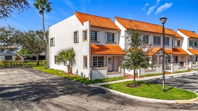 Lake Townhome/Townhouse For Sale in Sunrise, Florida