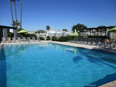Across the street from the OCEAN!!! 4-bedroom 2-bathroom!!! This - photo 21