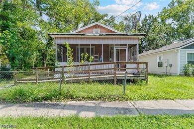 Welcome to this inviting single-story home offering a - photo 1