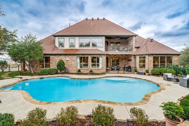 Experience lake living without sacrificing everyday comfort in - photo 3