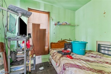 Welcome to this inviting single-story home offering a - photo 4