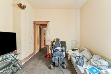 Welcome to this inviting single-story home offering a - photo 6