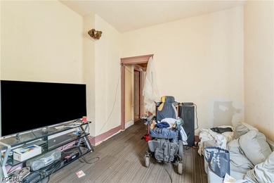 Welcome to this inviting single-story home offering a - photo 8