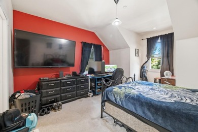 First time on the market, this bespoke 3 bed/3.5 bath modern - photo 14