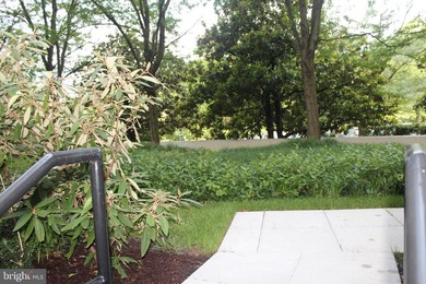 With an unbeatable location, outstanding amenities, utilities - photo 15