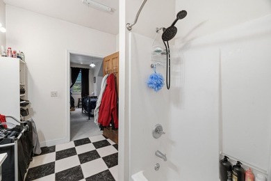 First time on the market, this bespoke 3 bed/3.5 bath modern - photo 16