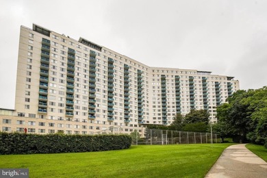 With an unbeatable location, outstanding amenities, utilities - photo 18
