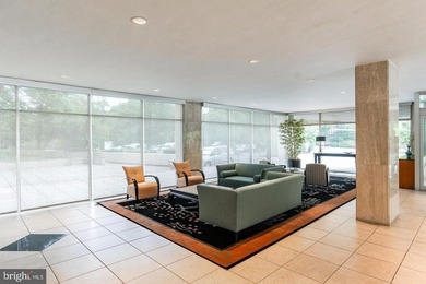 With an unbeatable location, outstanding amenities, utilities - photo 21