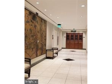 With an unbeatable location, outstanding amenities, utilities - photo 22