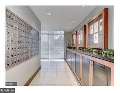 With an unbeatable location, outstanding amenities, utilities - photo 23