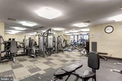 With an unbeatable location, outstanding amenities, utilities - photo 26