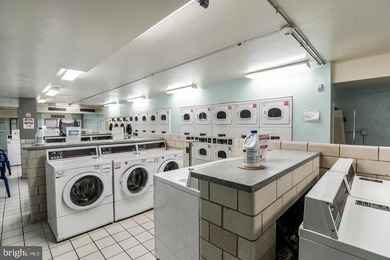 With an unbeatable location, outstanding amenities, utilities - photo 27