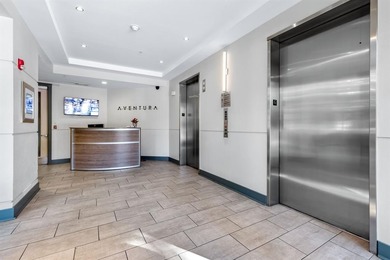 Fabulous Addison condo right on the Circle! Elevated urban