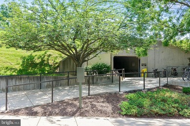 With an unbeatable location, outstanding amenities, utilities - photo 35