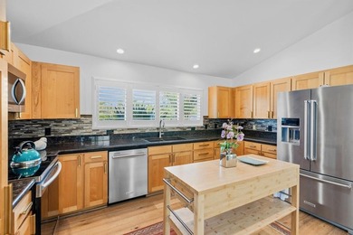 Experience refined island living in this beautifully appointed - photo 5