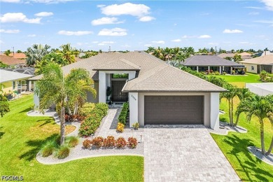 Welcome to this beautifull turnkey pool home offering 4 bedrooms - photo 1