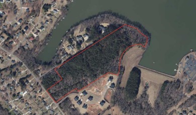 Lake Acreage For Sale in Wellford, South Carolina