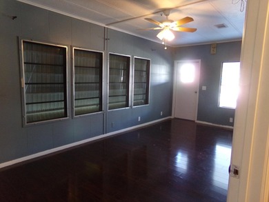 Welcome to this charming 3-bedroom, 2-bathroom manufactured home - photo 15
