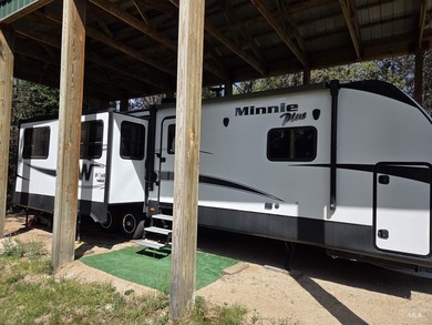 Remarkable property ready for you to camp, RV or build. 1.5 flat - photo 16