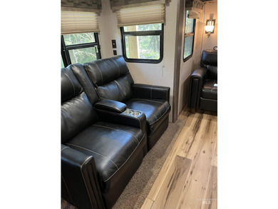 Remarkable property ready for you to camp, RV or build. 1.5 flat - photo 20