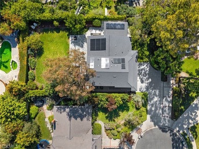 Tucked away in a private cul de sac you'll find a 4 bedroom, 3 - photo 2