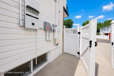 Located in the desirable Dongan Hills area above Hylan Boulevard - photo 22