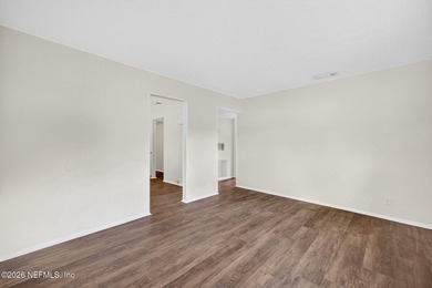 Spacious 5-Bedroom, 2.5-Bath concrete block home in the Hyde - photo 3