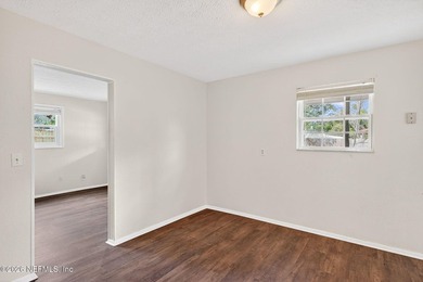 Spacious 5-Bedroom, 2.5-Bath concrete block home in the Hyde - photo 5