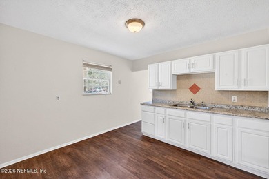 Spacious 5-Bedroom, 2.5-Bath concrete block home in the Hyde - photo 6