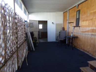Welcome to this charming 3-bedroom, 2-bathroom manufactured home - photo 26