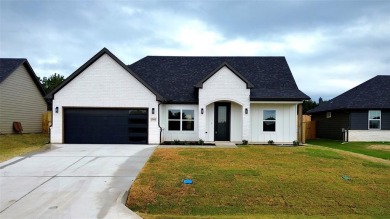 Lake Home For Sale in Granbury, Texas