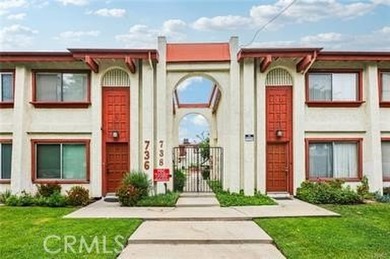 Great opportunity to own a 3rd story, Bachelor style, 1-bath - photo 1