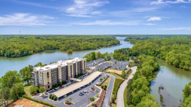 Luxury Living with Deeded Boat Slip - Lake Condo For Sale in Anderson, South Carolina