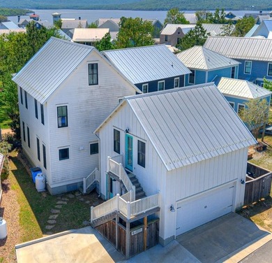 Welcome to 35 Redbud Lane in the heart of highly sought-after - photo 3