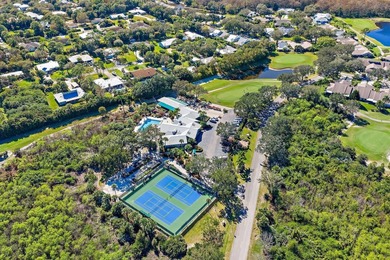 Perfectly positioned along the fairway and just a short walk to - photo 27
