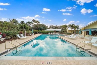 Perfectly positioned along the fairway and just a short walk to - photo 28