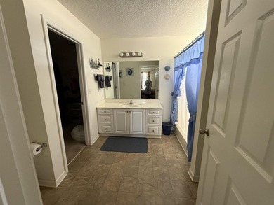 Major Price Reduction! This home presents outstanding value - photo 32
